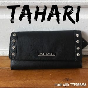 Tahari Wllaet