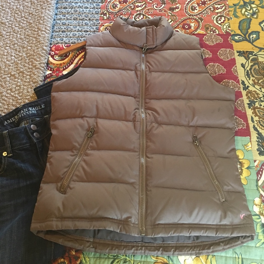 AE Down Filled Puffer Vest