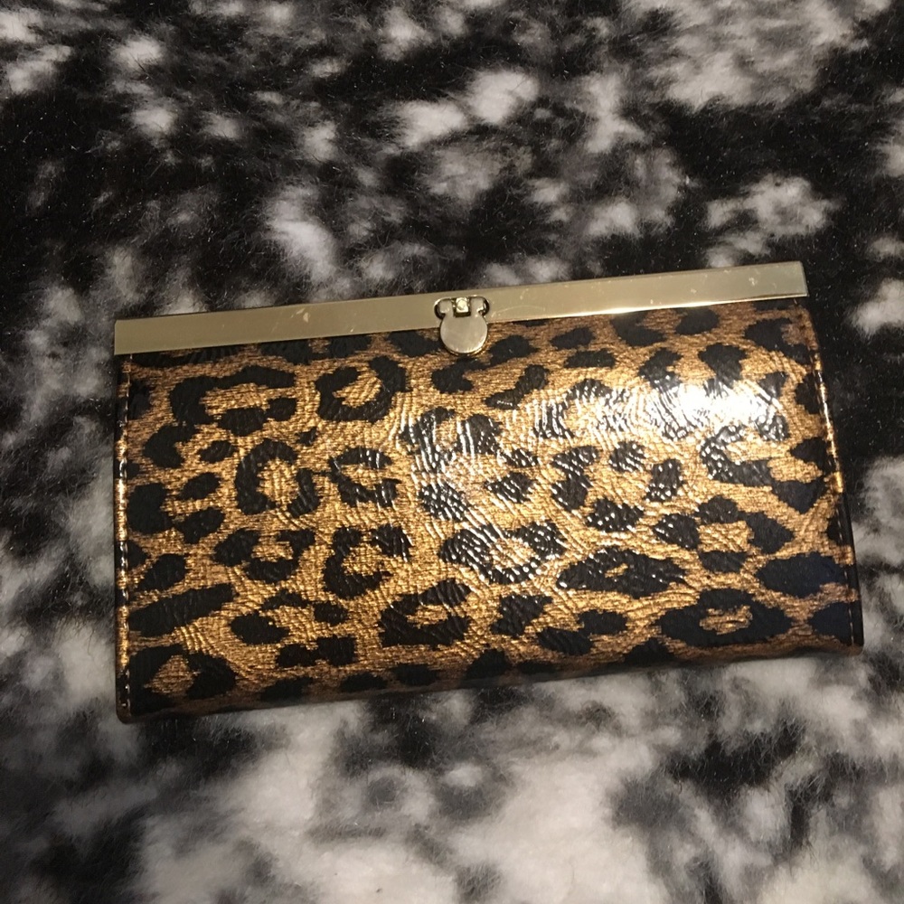 Bebe Clutch