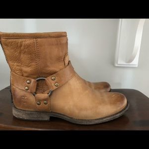Authentic Frye Boots size 6.5!