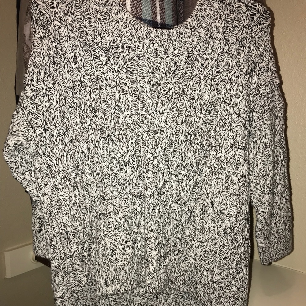 Black and White H&M Sweater