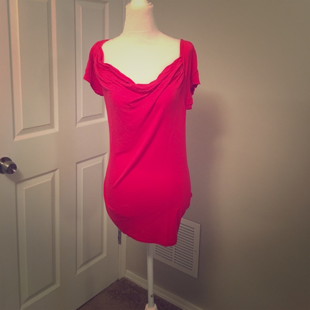 Short sleeve red cowl neck tee size medium