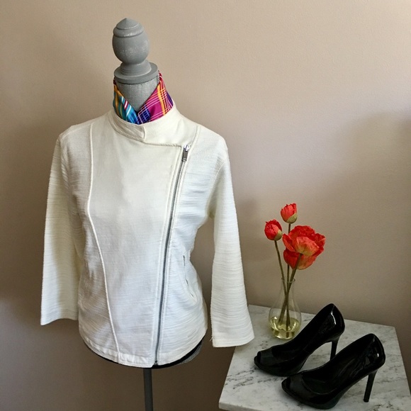 Cozy Calvin Klein Jacket - Picture 2 of 5