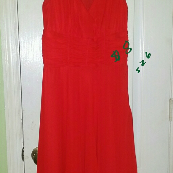 Dresses - Picture 2 of 2