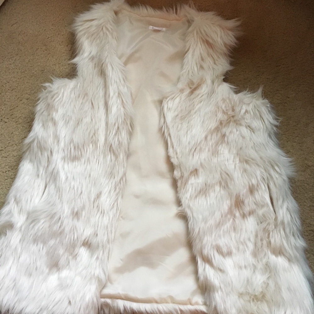 Cream faux fur vest