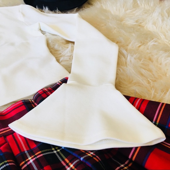 F21 ❦ NWOT White Bell-sleeved Crop Top - Picture 4 of 7