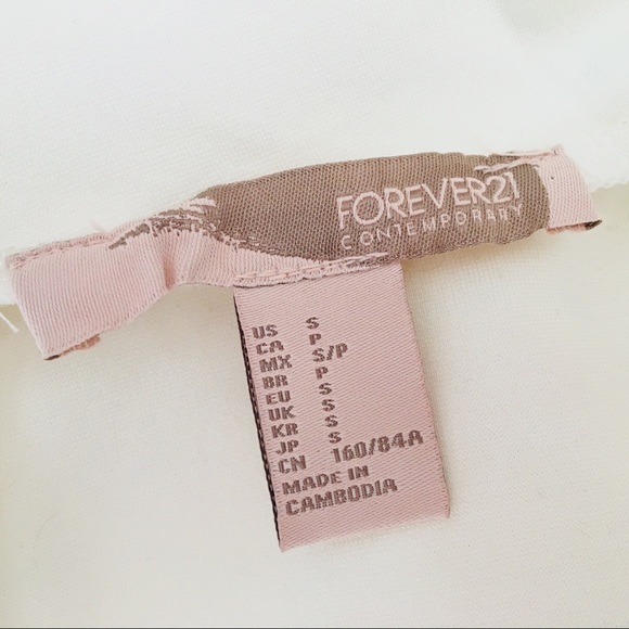 F21 ❦ NWOT White Bell-sleeved Crop Top - Picture 7 of 7