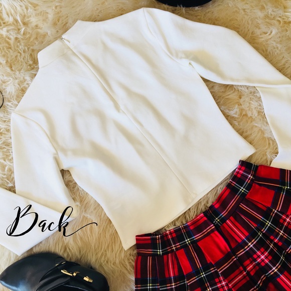 F21 ❦ NWOT White Bell-sleeved Crop Top - Picture 6 of 7