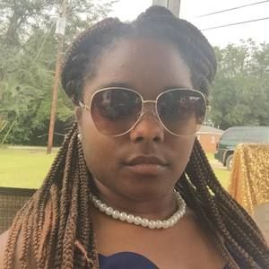 Meet your Posher, Demetria