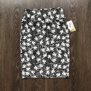 NWT Disney LulaRoe Cassie