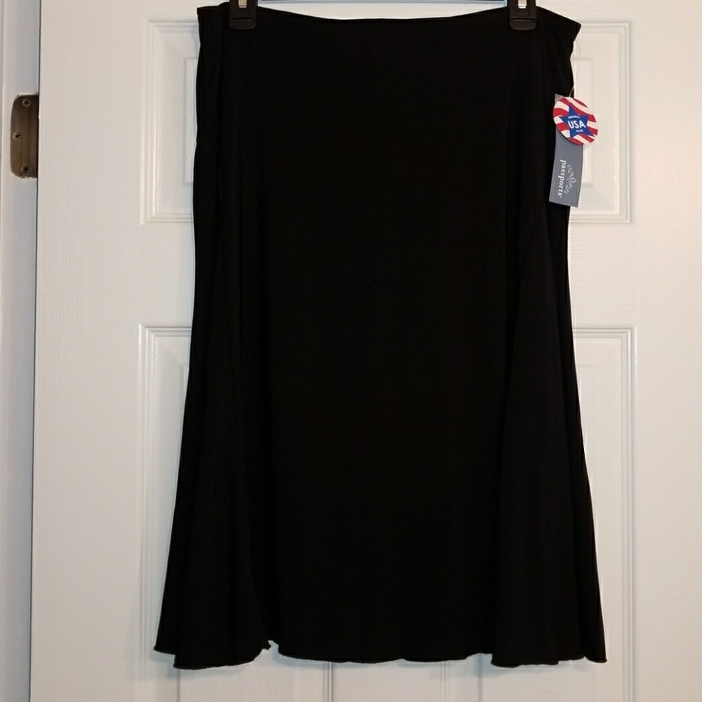 Flared hem skirt