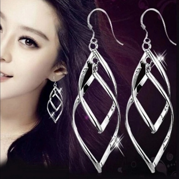 Jewelry - Twist Hollow Big Dangle Silver Earrings (Z25)