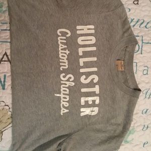 Hollister t shirt