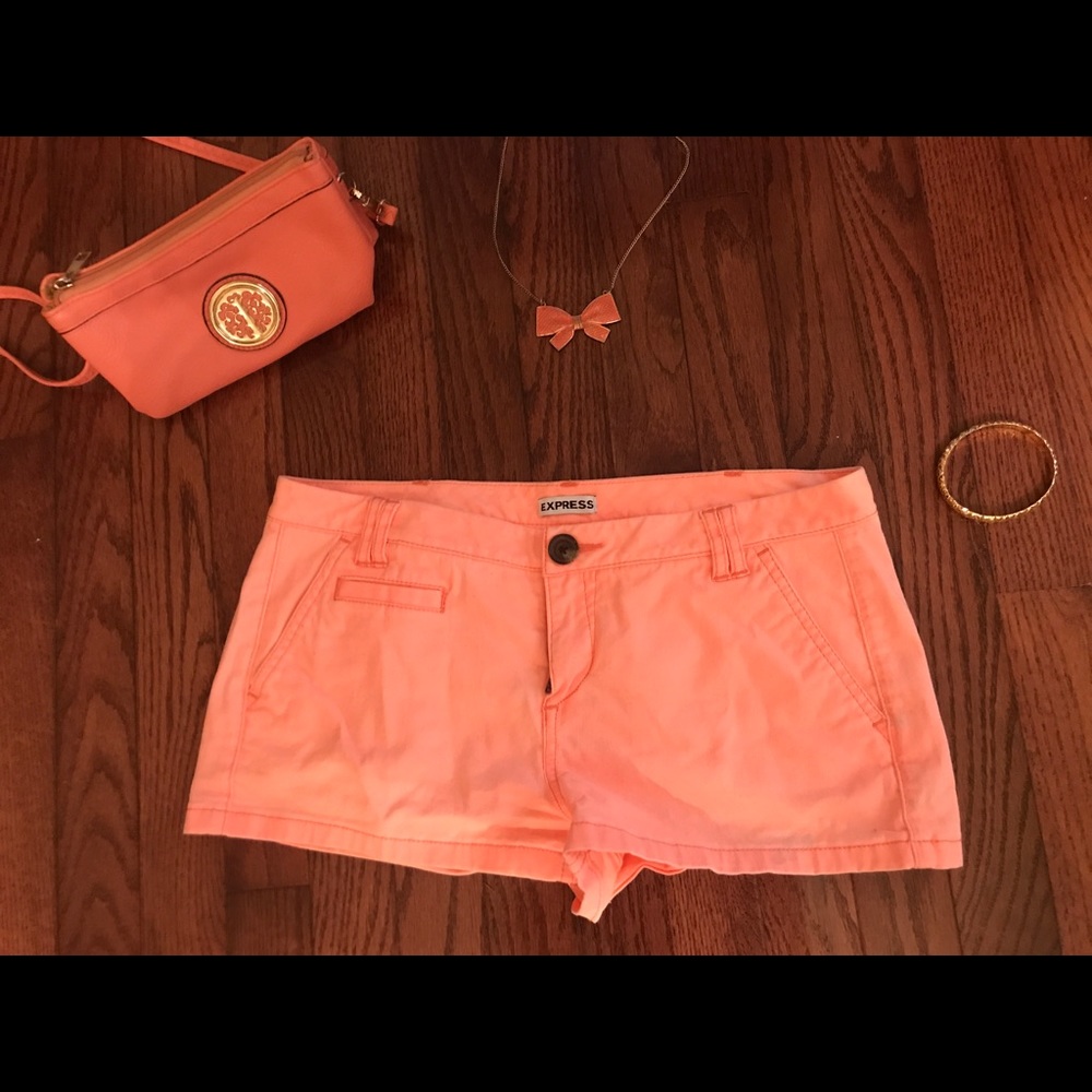 Cute Express peach shorts