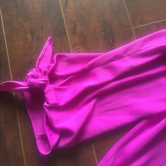 ❌SOLD❌Design Lab off the shoulder top 🎉 - Picture 4 of 5