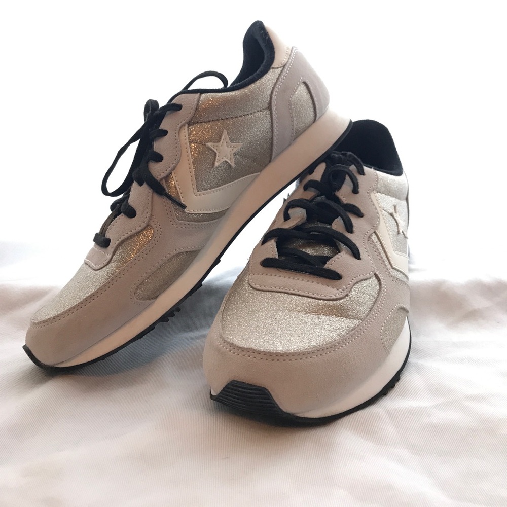 Converse thunderbolt gold tennis shoes