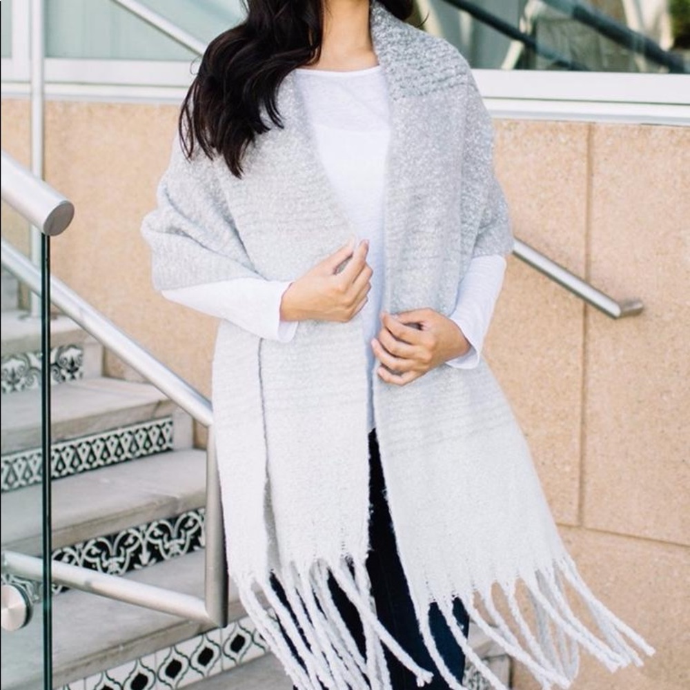 Mer-Sea & Co. Grey Cozy Scarf