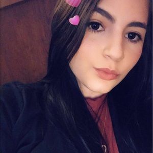 Meet your Posher, Jelitza