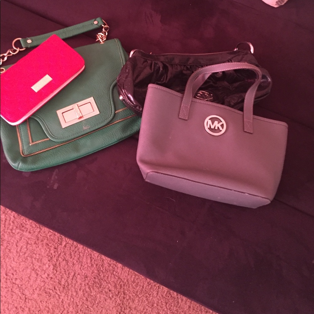 Bundle of purses