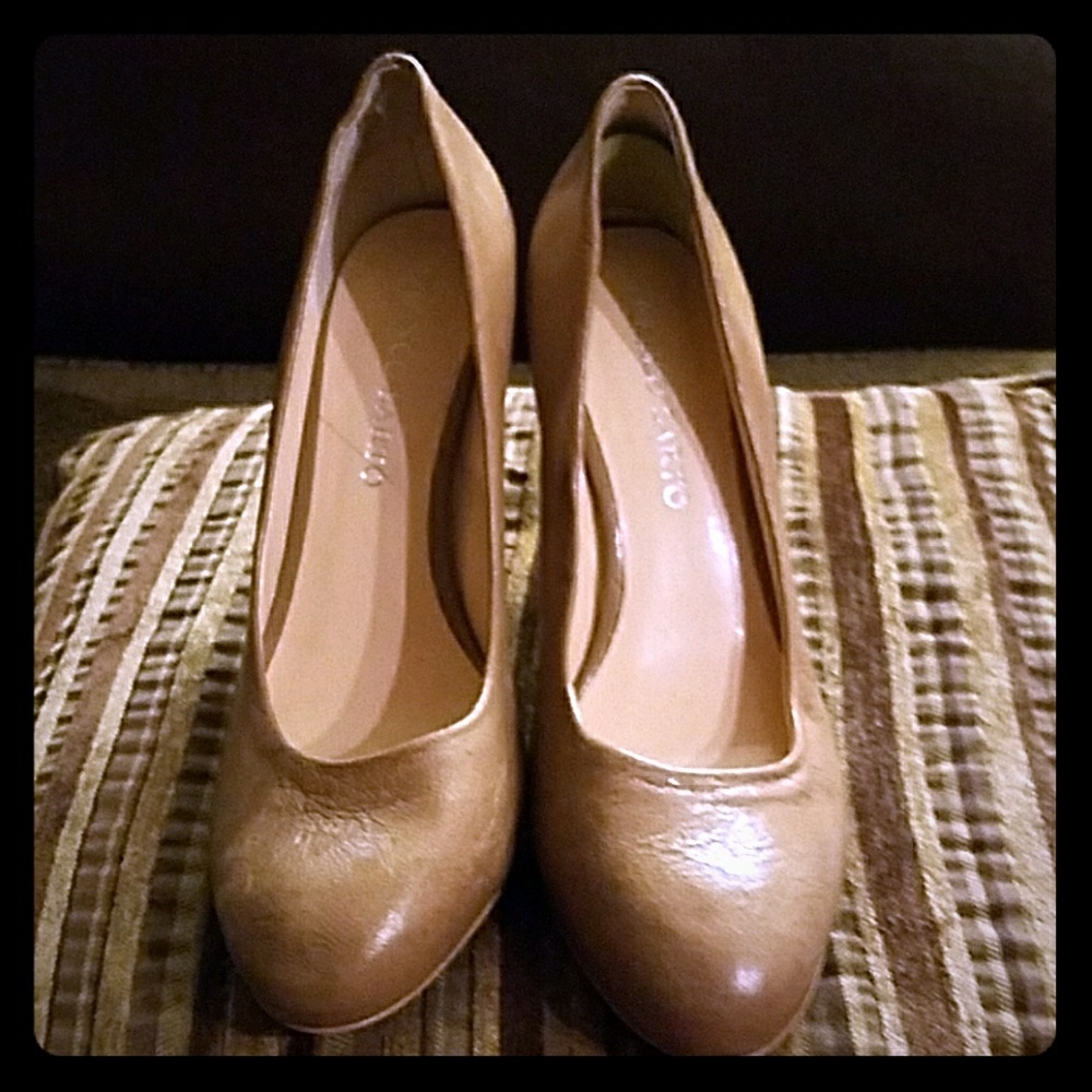 Tan heels