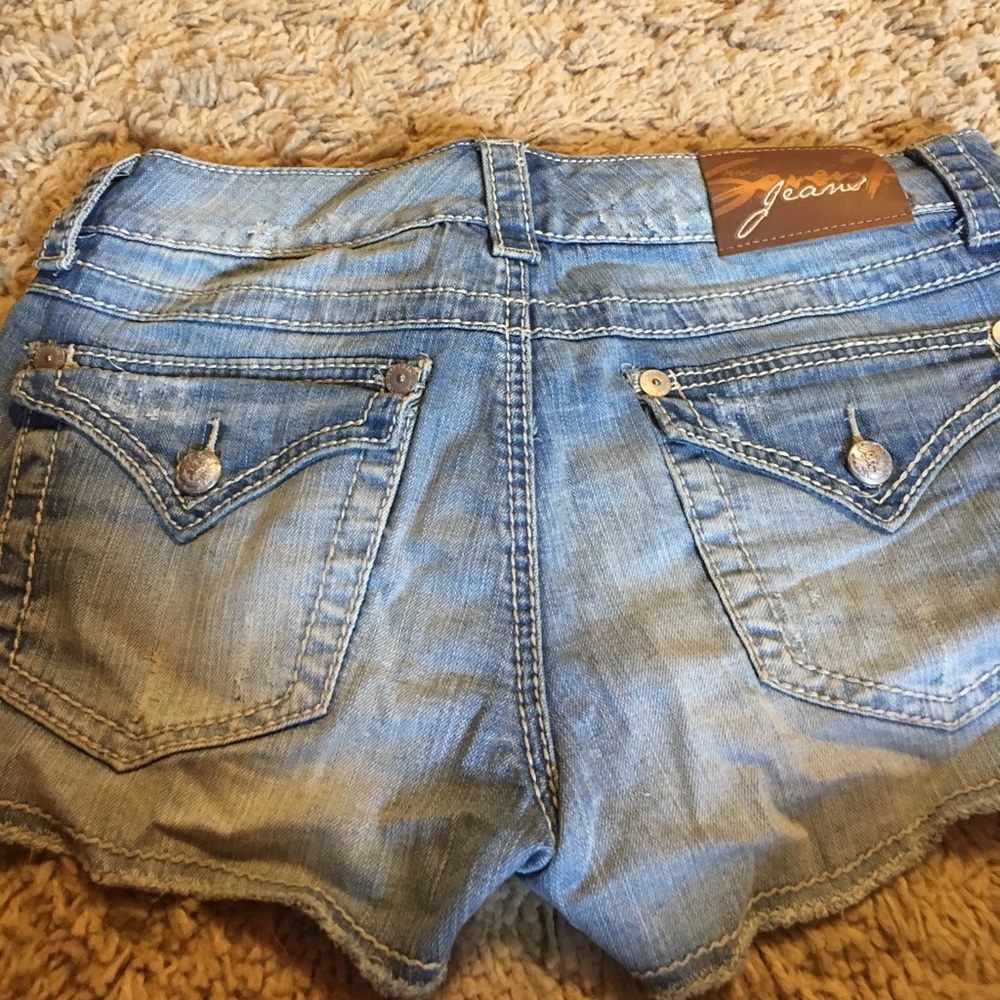 Size 28 seven jean shorts