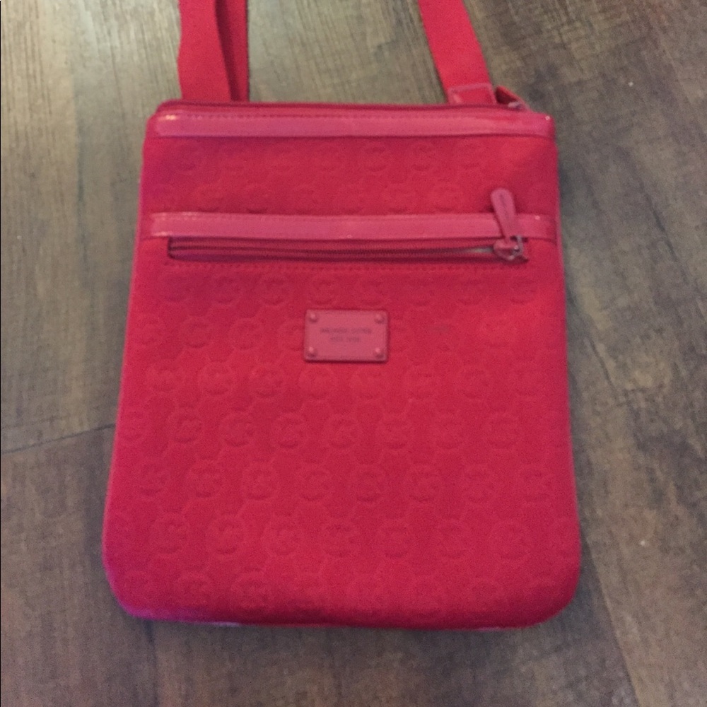 Michale kors medium size carry all purse