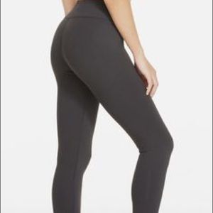 Fabletics Salar Leggings - Large