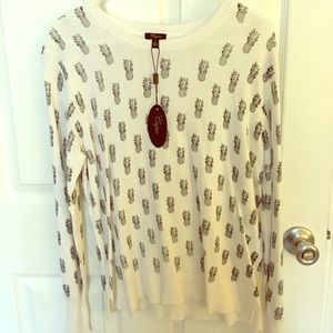 Cute pineapple sweater - never been worn tags on!
