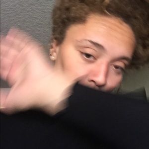 Meet your Posher, Lily