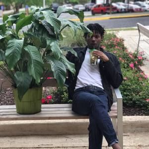 Meet your Posher, Damani