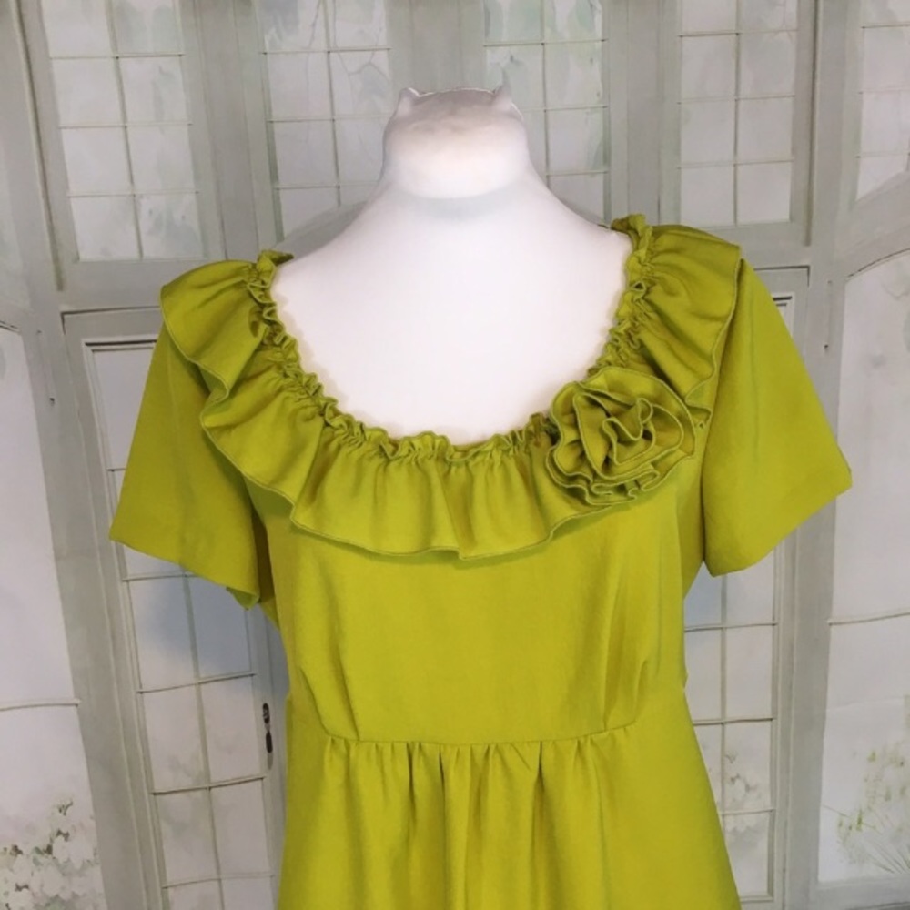 Very pretty Ruffled dress!! - Picture 2 of 7