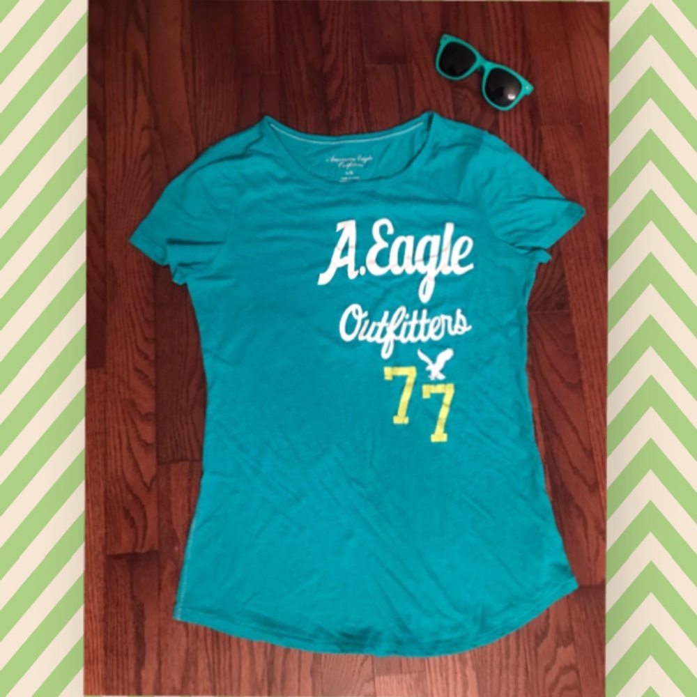 American Eagle tee shirt