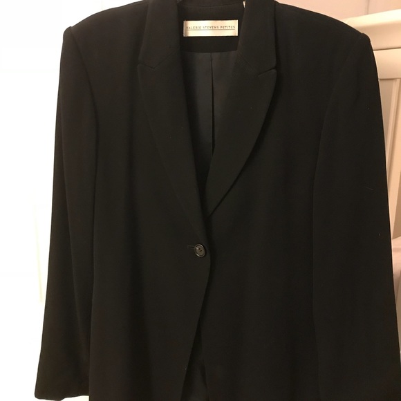 Beautiful black one button blazer - Picture 1 of 5