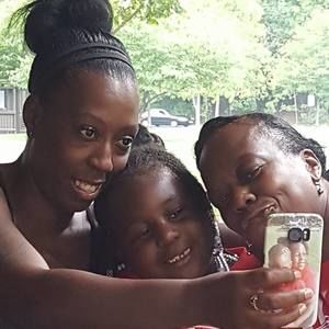 Meet your Posher, Debbie