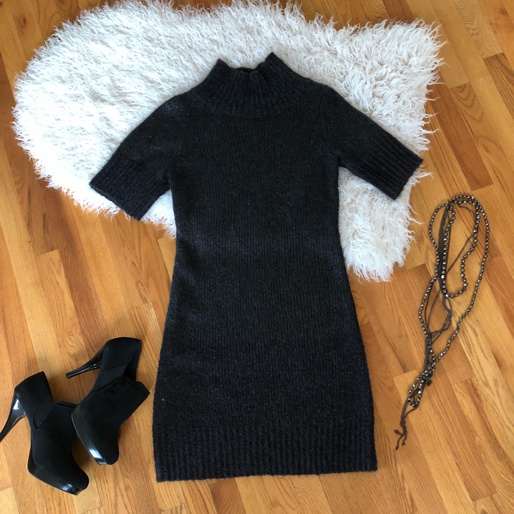 simply vera wang  charcoal gray waxed design small