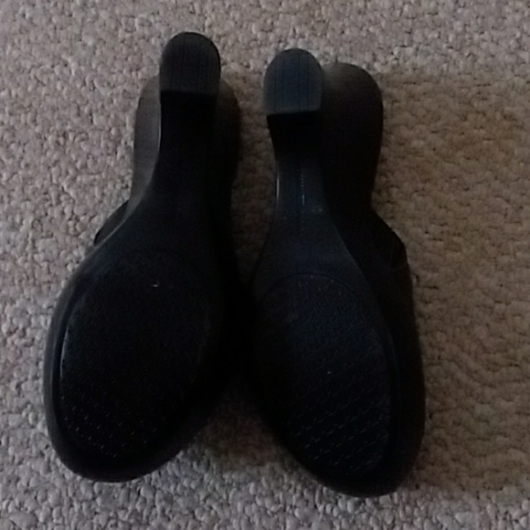 Shoes - Picture 3 of 3