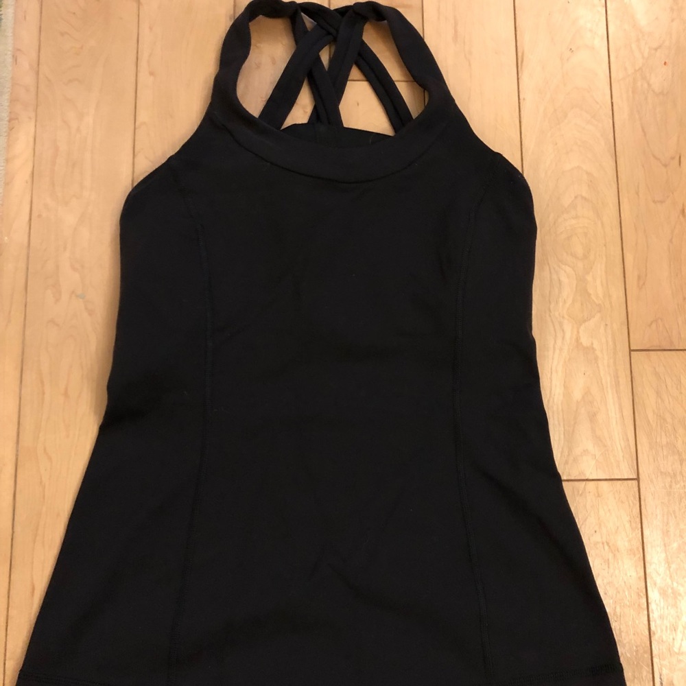 Lululemon tank with built in bra & back detailing