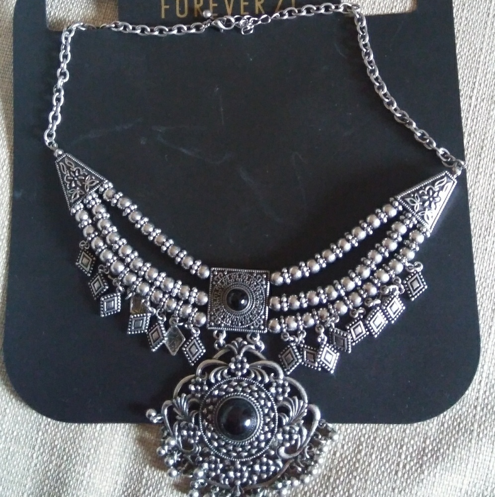 Forever 21 statement necklace