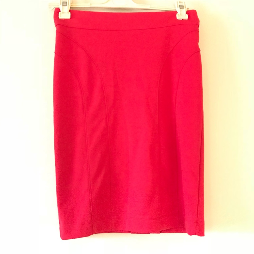Midi skirt- red ( very flaterring)