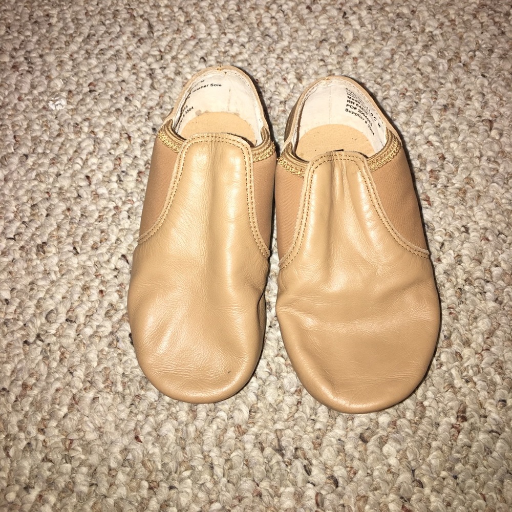 Girls Nude Jazz shoes ~ Size 13c