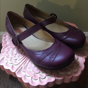 Miz mooz Mary Janes purple size 8