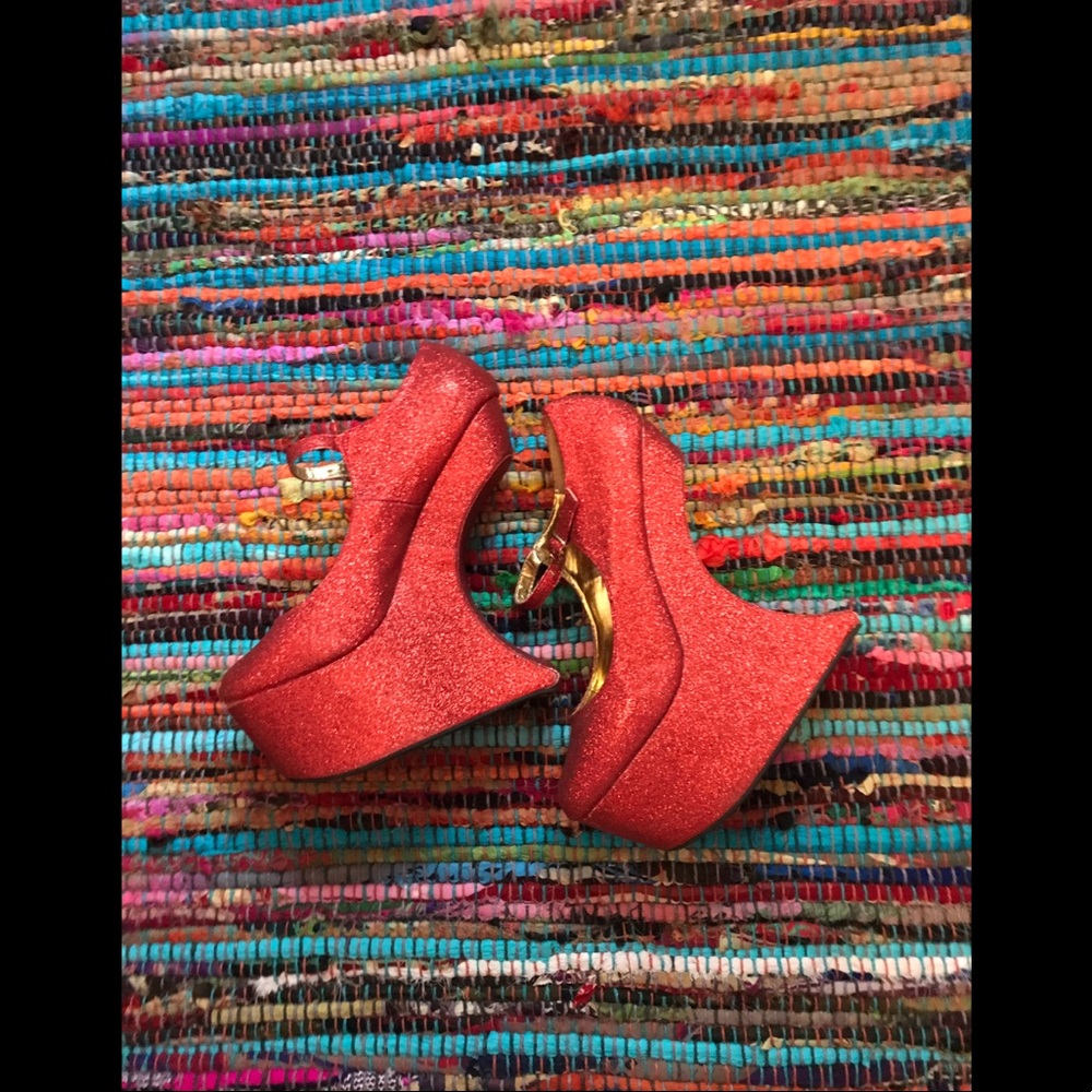 👠 EDGY SPARKLY RED DOROTHY NIGHTWALKS 👠