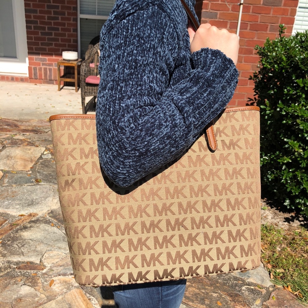 Michael Kors Tote - Picture 2 of 4