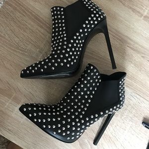 Saint Laurent! Black Studded Leather Ankle Boots