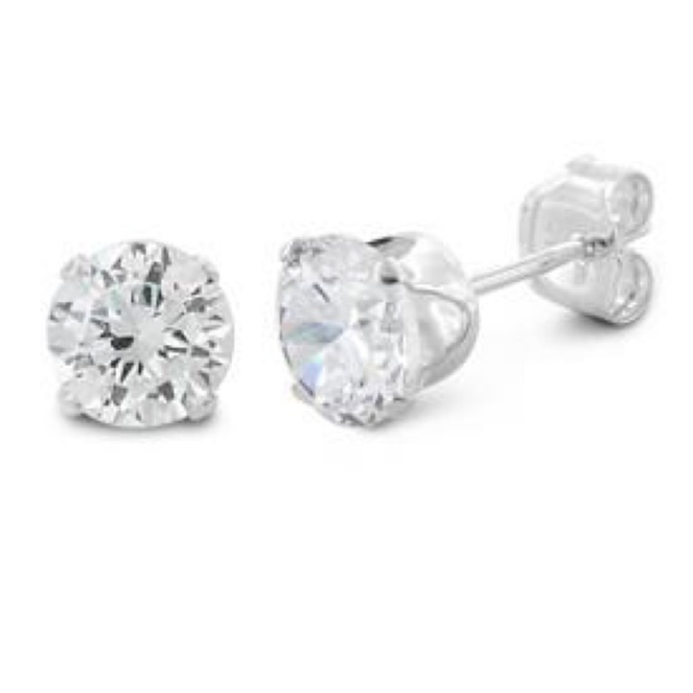 •sterling silver stud•