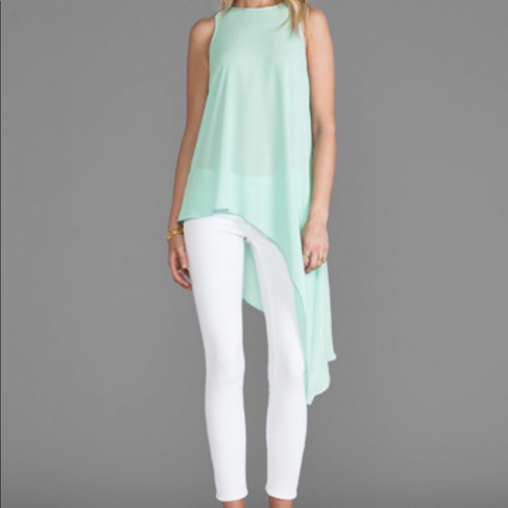 Asymmetrical bcbg top.