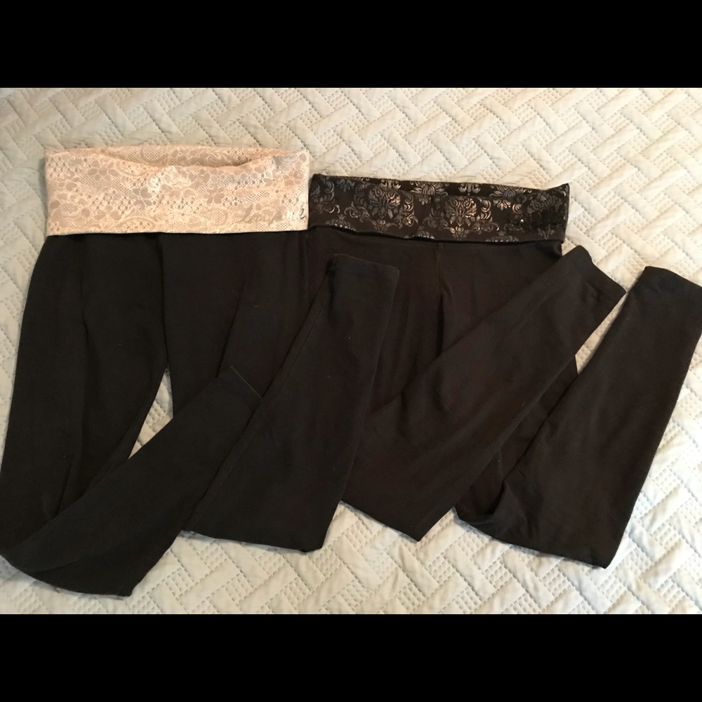 2 pairs of Victoria’s Secret skinny yoga leggings