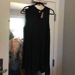 T-shirt AE dress with cutout