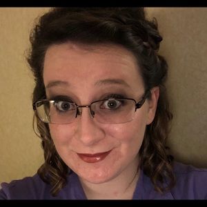 Meet your Posher, Denise