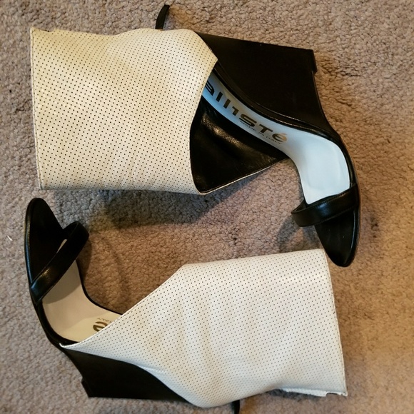 Kalliste wrap wedge. Size 38. 7.5. - Picture 2 of 5